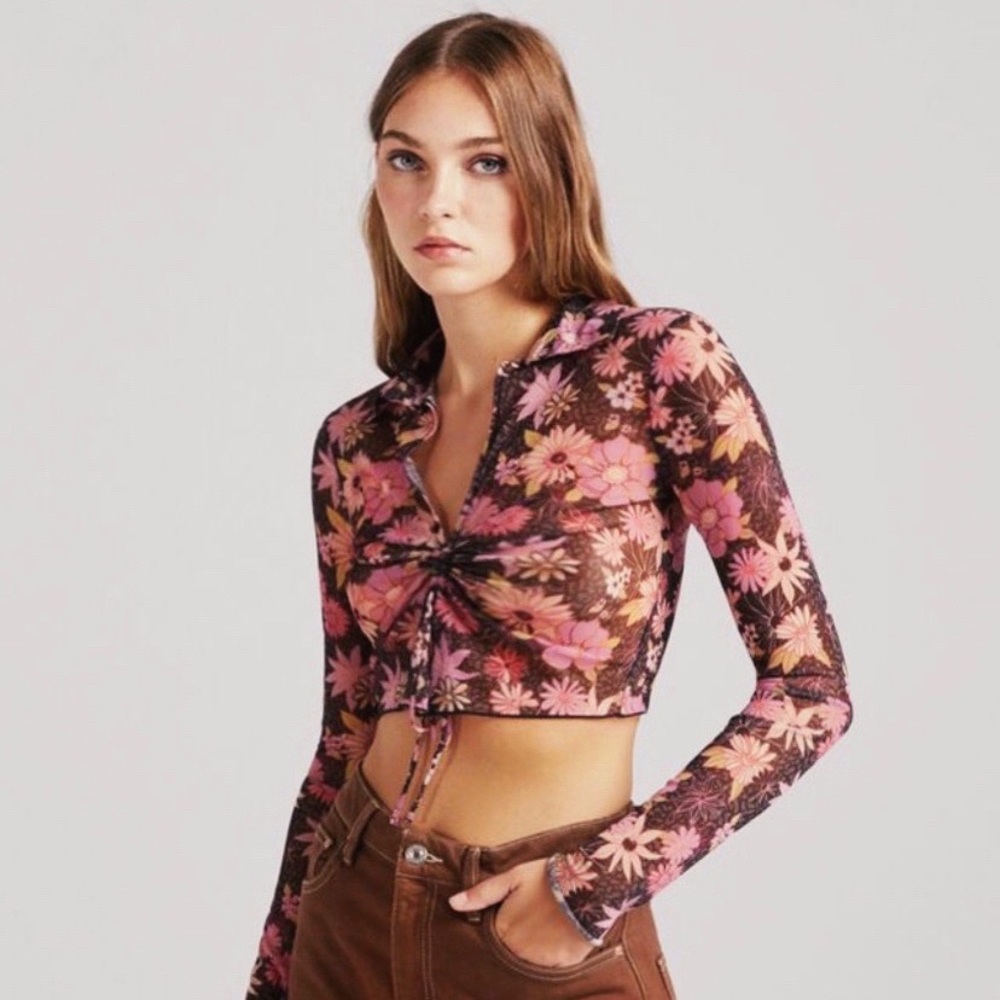 𝗕𝗲𝗿𝘀𝗵𝗸𝗮 Tulle Floral Print Long Sleeve Crop Top